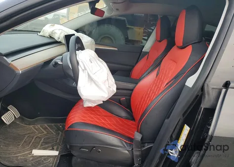 2022 Tesla Model Y z USA, uszkodzony, nr VIN 7SAYGDEF5NF572826